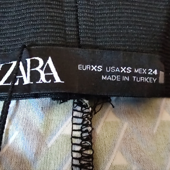 Zara Green Geometric High Waisted Mini Flare Leggings US XS, new, without tag - Picture 7 of 9